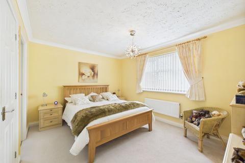 4 bedroom detached house for sale, Riley Close, Yaxley, PE7
