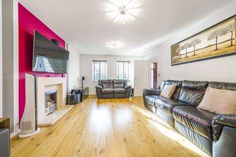 4 Boulter Close, Bromley, BR1 2FD