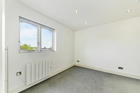 undefined, Durham road, RAYNES PARK SW20