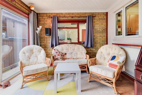 4 bedroom end of terrace house for sale, Peverel Road, Cambridge CB5