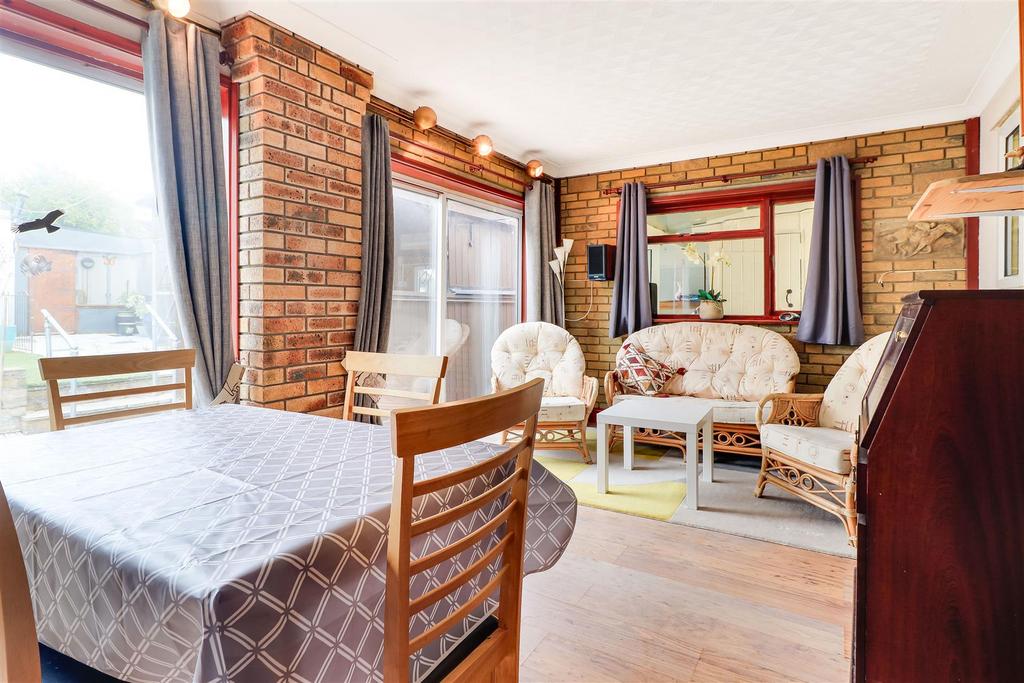 House in Cambridge, Barnwell - View 2