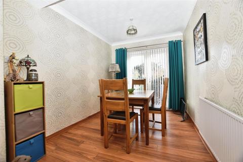 undefined, Sunbeam Road, Hull