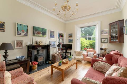 31 Hillside Crescent, Edinburgh, EH7 5EF