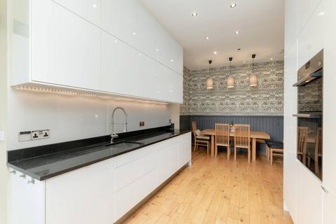 31 Hillside Crescent, Edinburgh, EH7 5EF