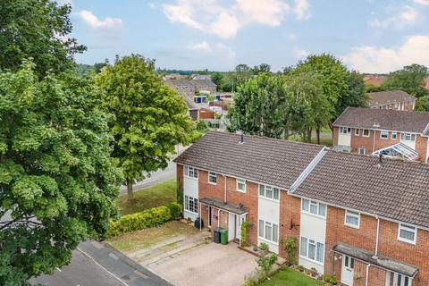 1 Kintyre Close, Oakley, Basingstoke, RG23 7NE