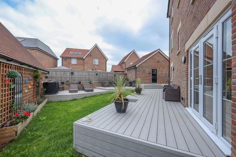 4 bedroom detached house for sale, Bonnet Lane, Burgess Hill, RH15