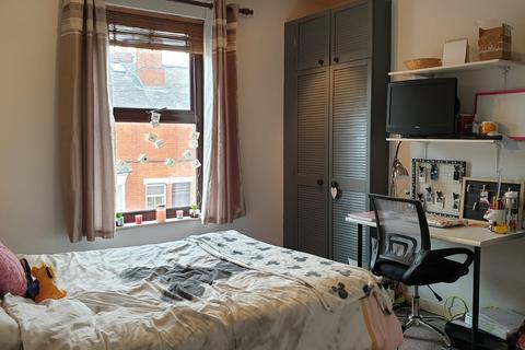 undefined, Lincoln LN5