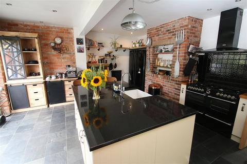 29 Anderson Road, Salisbury, SP1 3DX