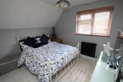 29 Anderson Road, Salisbury, SP1 3DX