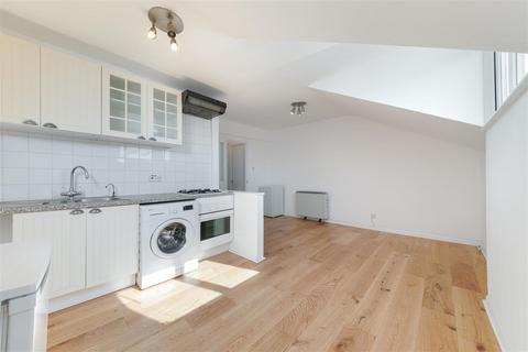 1 bedroom flat to rent, Woodstock Road, Finsbury Park