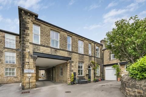 3 bedroom character property for sale, Cross Lane Court, Bradley