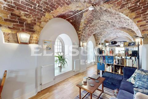 Flat 4, Clerkenwell House Hilda Road, Southall, UB2 4FP