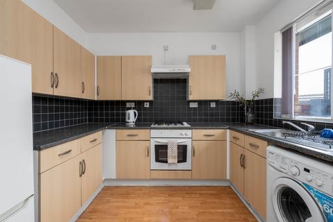 2 bedroom flat to rent, 4 Wharf Close, Piccadilly, Manchester, M1