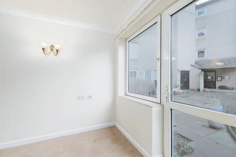 undefined, 2 Homecrest House, Grosvenor Crescent YO11