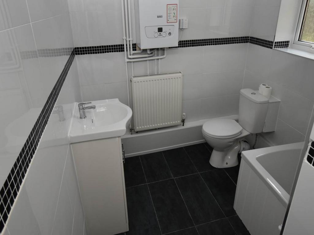Bathroom photo 1