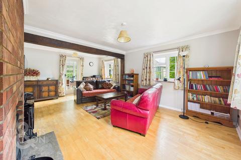 3 bedroom detached house for sale, Salhouse Road, Rackheath, Norwich