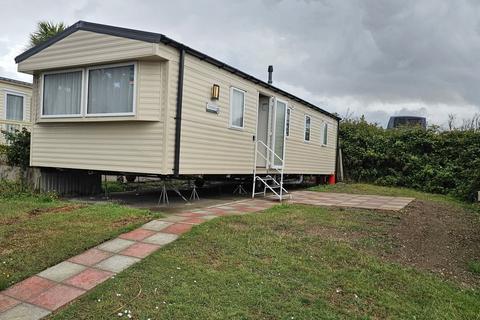 3 bedroom static caravan for sale, Flag Hill, Great Bentley, Colchester, CO7