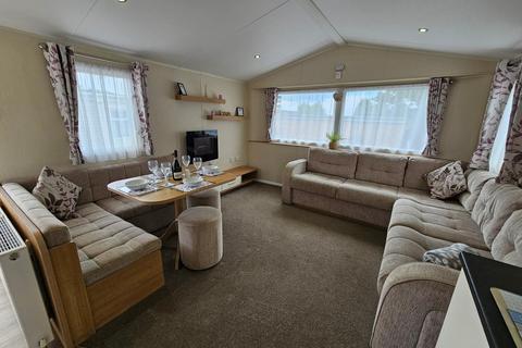 3 bedroom static caravan for sale, Flag Hill, Great Bentley, Colchester, CO7
