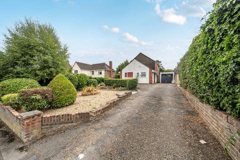 undefined, Chapel Hill, Tilehurst, Reading