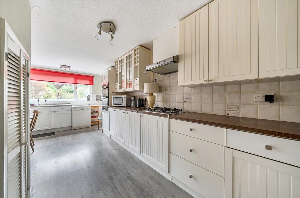 1330396 10 688396...