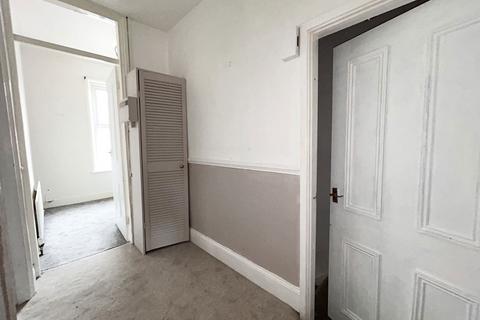 2 bedroom flat for sale, Westbourne Avenue, Bensham, Gateshead, Tyne and Wear, NE8 4NP