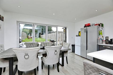 4 bedroom detached house for sale, Mount Road, Rochester ME1