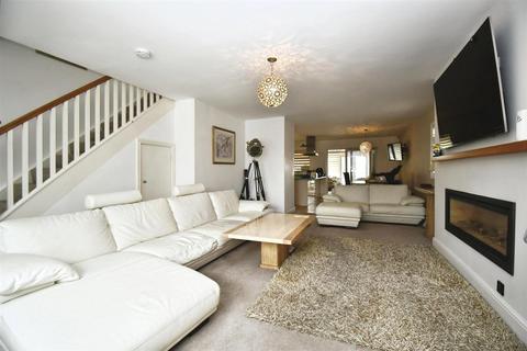 undefined, Main Road, Bilton HU11