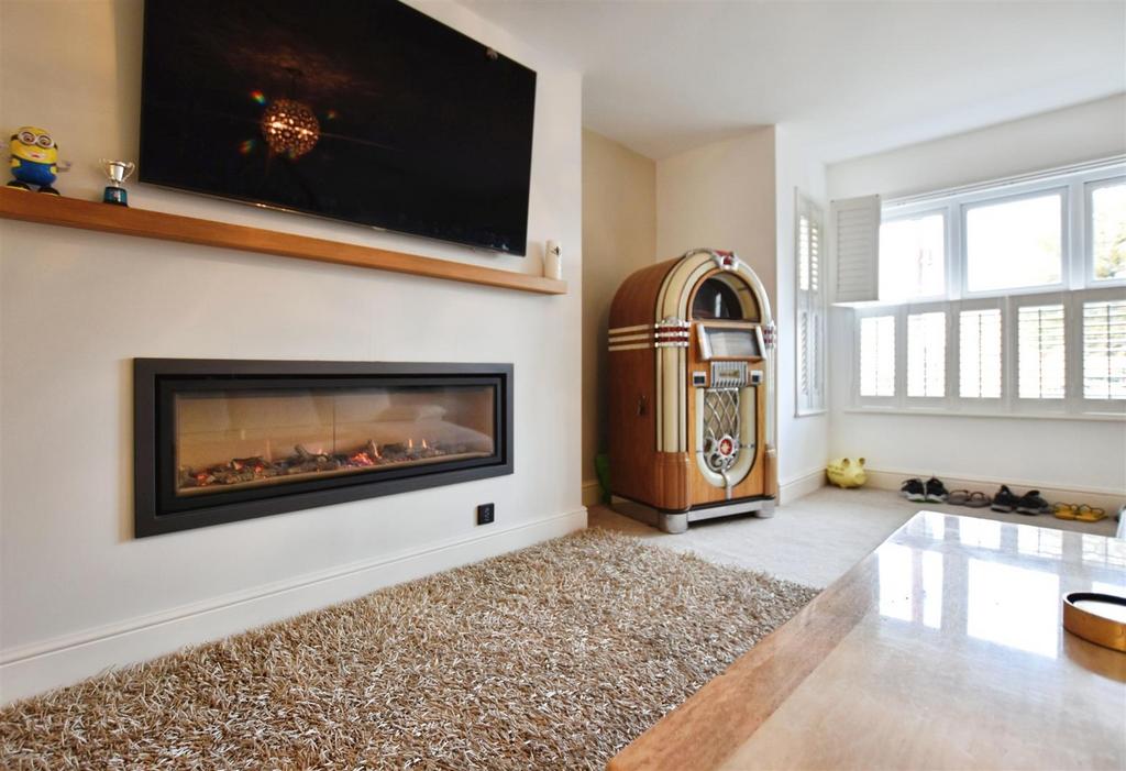Lounge Feature