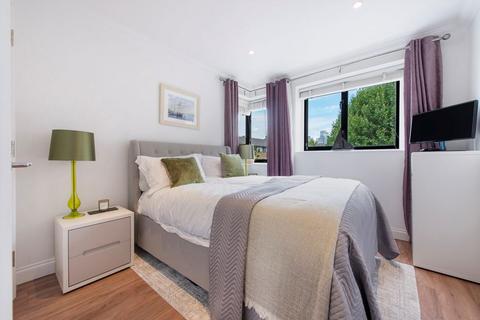2 bedroom flat for sale, Wapping High Street, London E1W