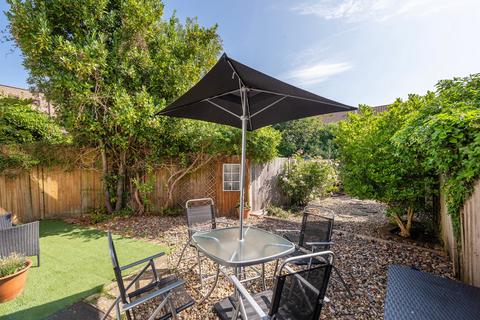 2 bedroom end of terrace house for sale, London Road, SEVENOAKS, TN13
