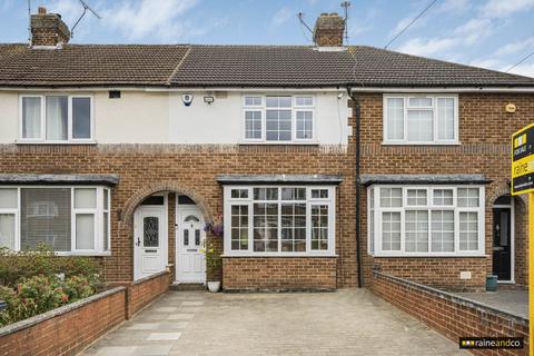 Heathcote Avenue, Hertfordshire