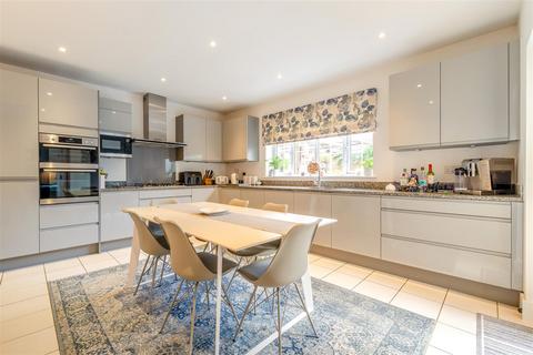 5 bedroom detached house for sale, Chapelfield Way, Allington, Maidstone
