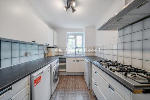 1 bedroom flat to rent, Esher Gardens, London, SW19