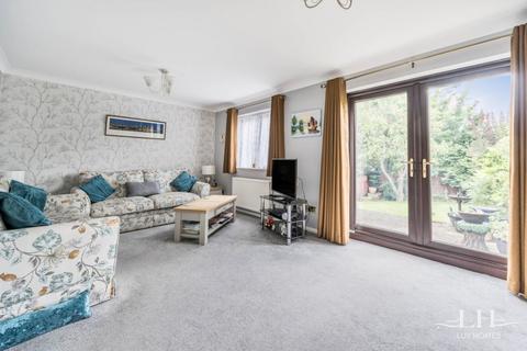undefined, Elm Park Avenue, Hornchurch