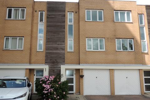 3 bedroom townhouse for sale, Villa , Lakeside Rise, Blackley