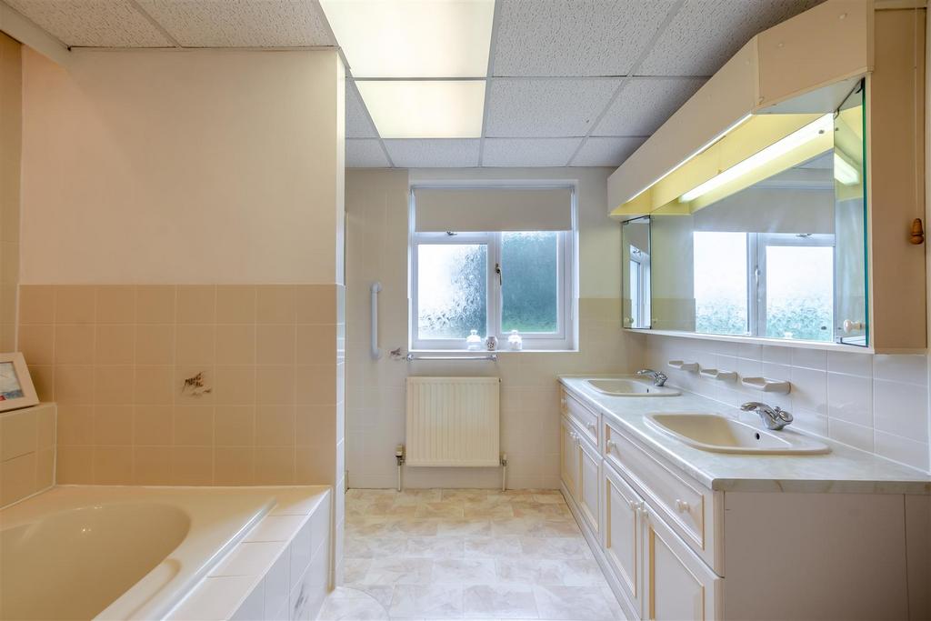 Ensuite