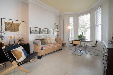 5 bedroom terraced house for sale, Chesterton Road, London W10