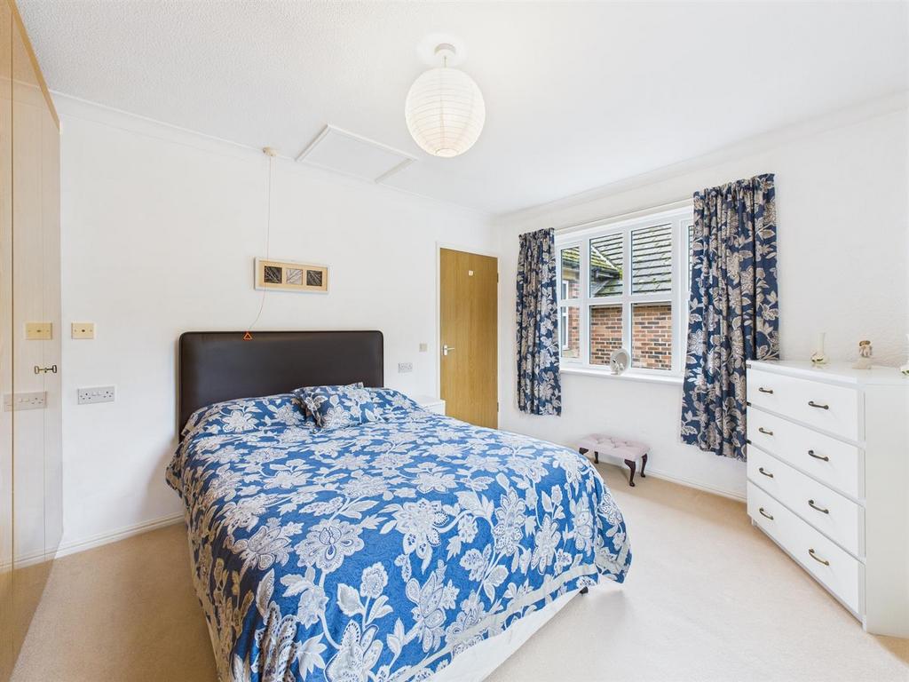 Bedroom: