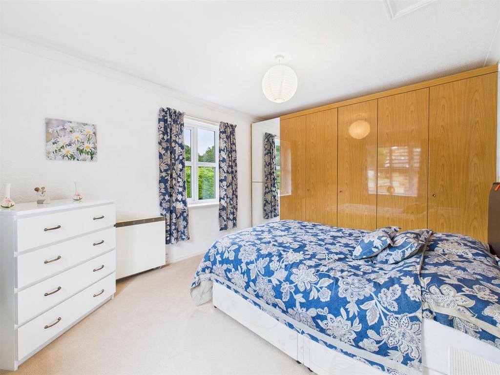 Bedroom: