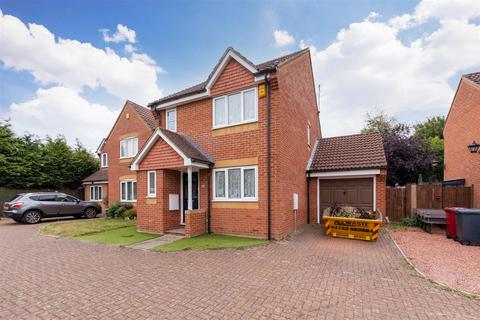3 bedroom detached house for sale, Copse Close, Cippenham