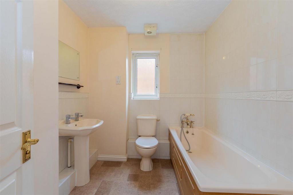 51 Copse Close-16.jpg