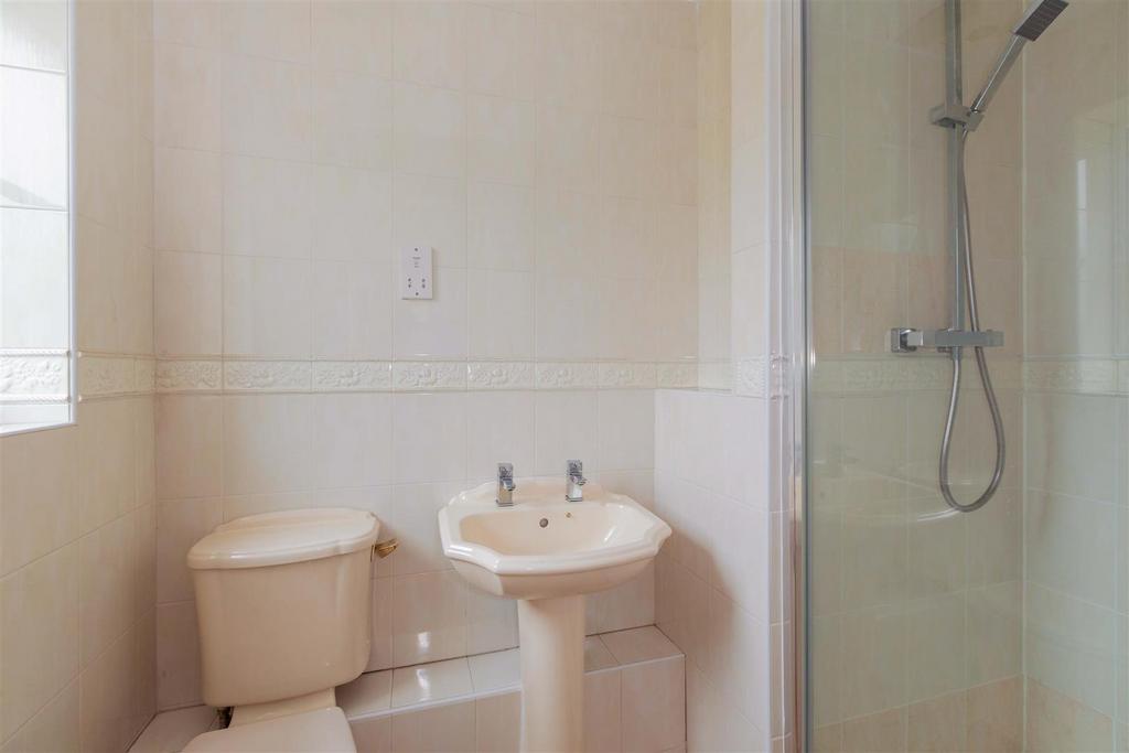 51 Copse Close-12.jpg
