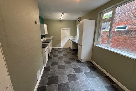 3 bedroom terraced house to rent, Ella Street, Newland Avenue, Hull, East Yorkshire, HU5