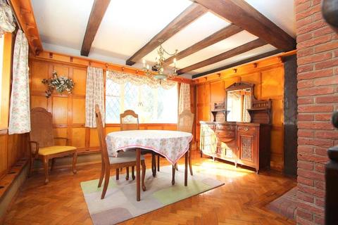 undefined, Sylvan Avenue, Hornchurch, RM11