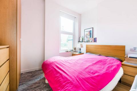 1 bedroom flat to rent, Archway Road, Highgate, London, N6
