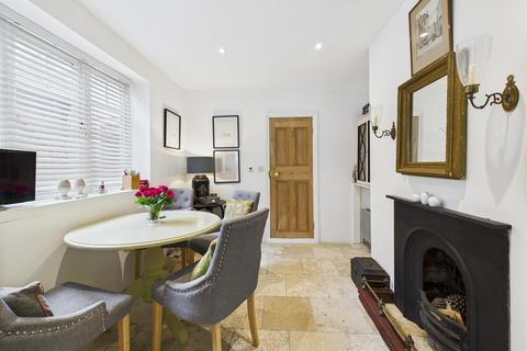4 bedroom end of terrace house for sale, St. Georges Avenue, Bridlington