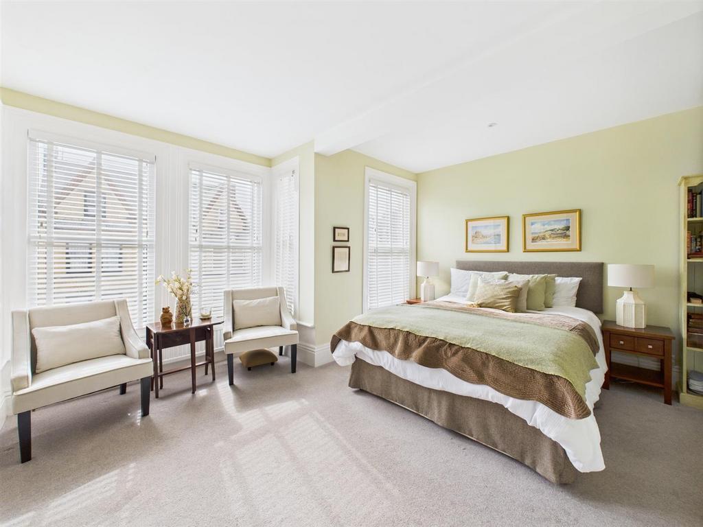 Bedroom: