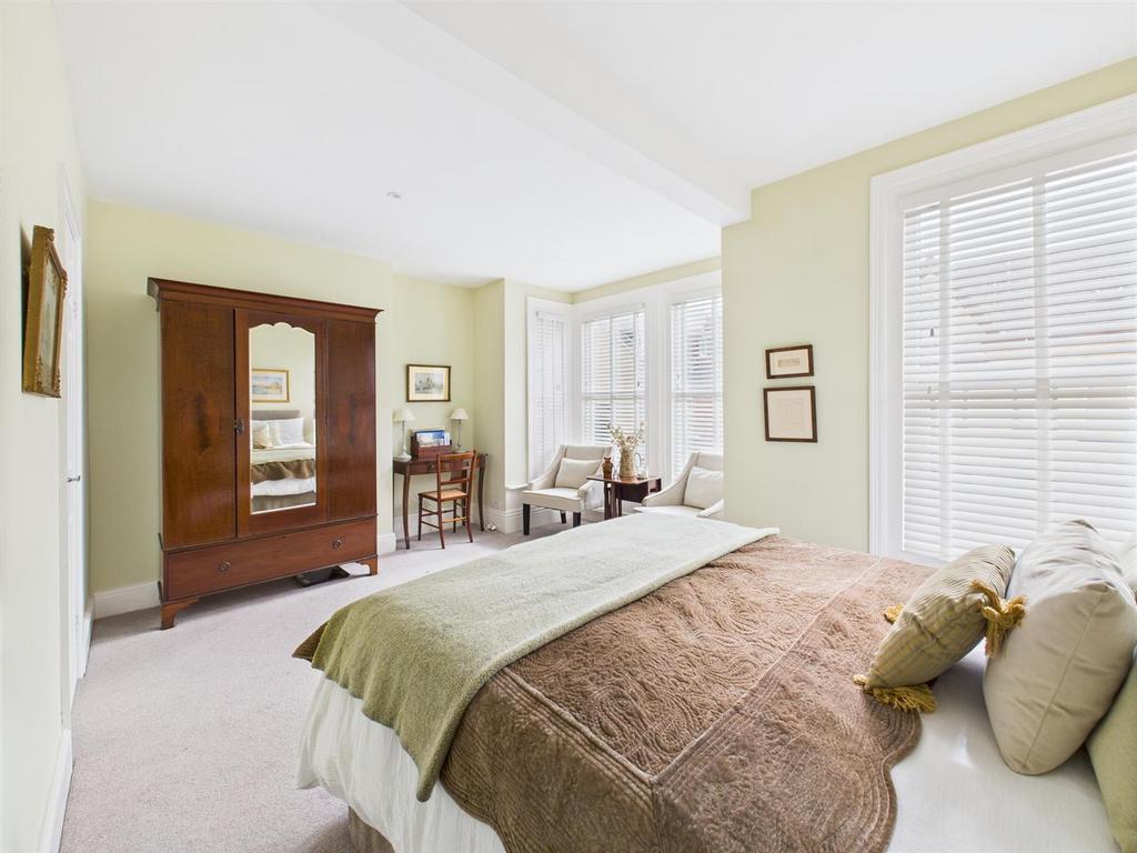 Bedroom:
