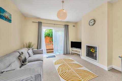 2 bedroom maisonette for sale, Tynemouth Road, Mitcham CR4