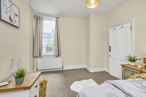 2 bedroom maisonette for sale, Tynemouth Road, Mitcham CR4